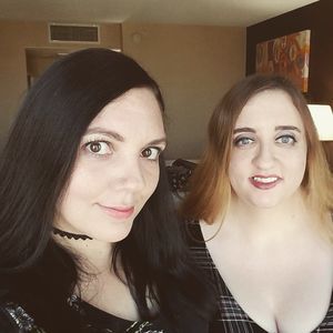 Meet your Posher, Caitlin